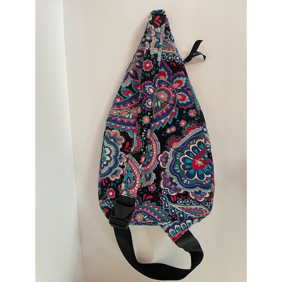 Vera Bradleyl Sling Backpack Haymarket Paisley Design Excellent Condition - Picture 4 of 5